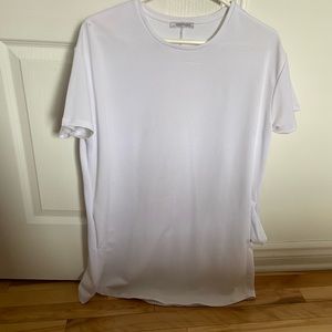 Robe t-shirt de chez Zara. Avec poches sur les côtés. Jamais porté